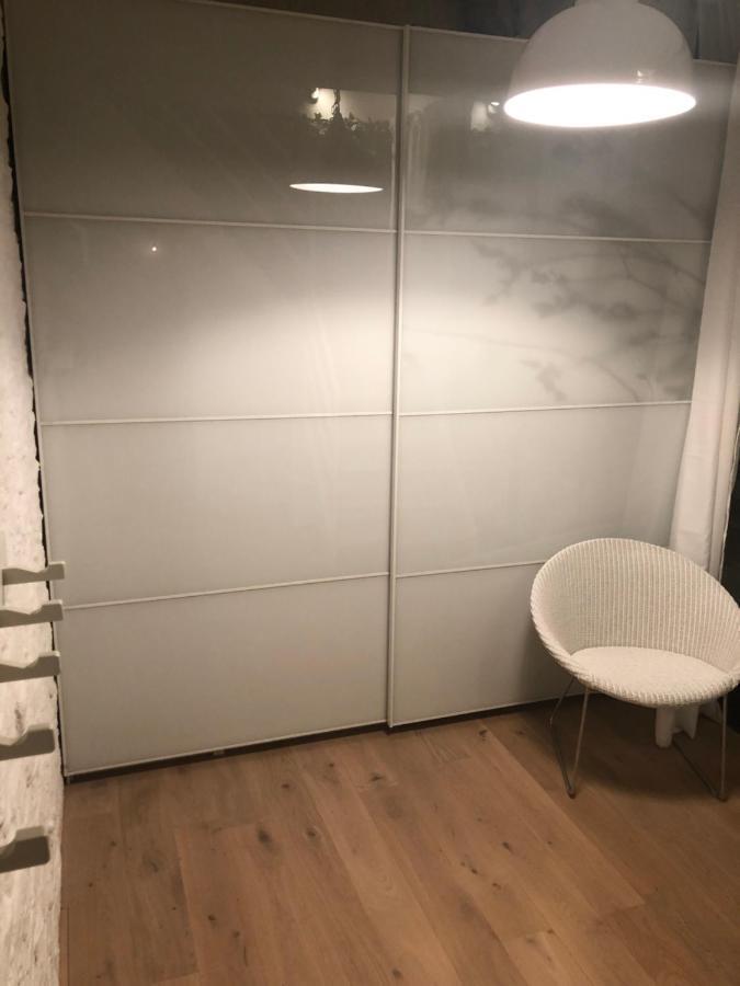 Lichtrijke Loft Bij Restaurant Den Olifant Apartamento Ieper Exterior foto